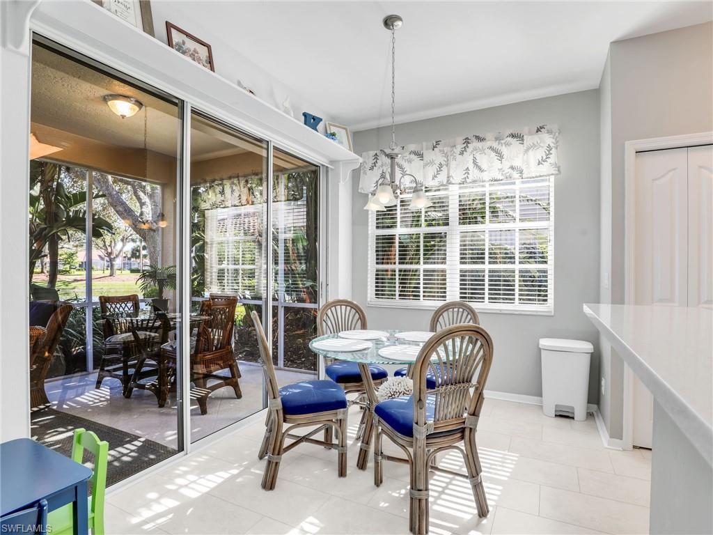 Eat-In Kitchen with Sliders To Lanai