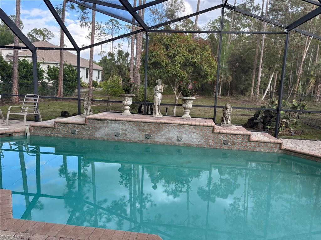 1156 Oakes BLVD