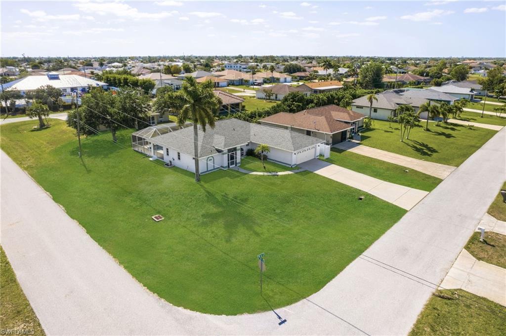 2929 SW 8th CT