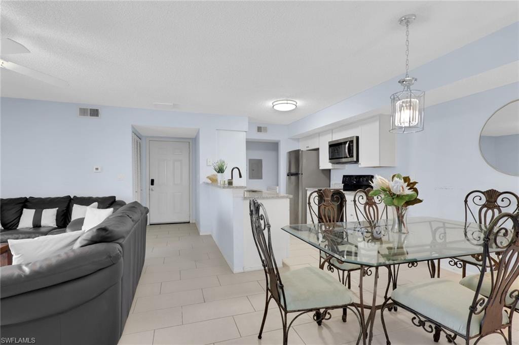 2214 Arbour Walk CIR 2012