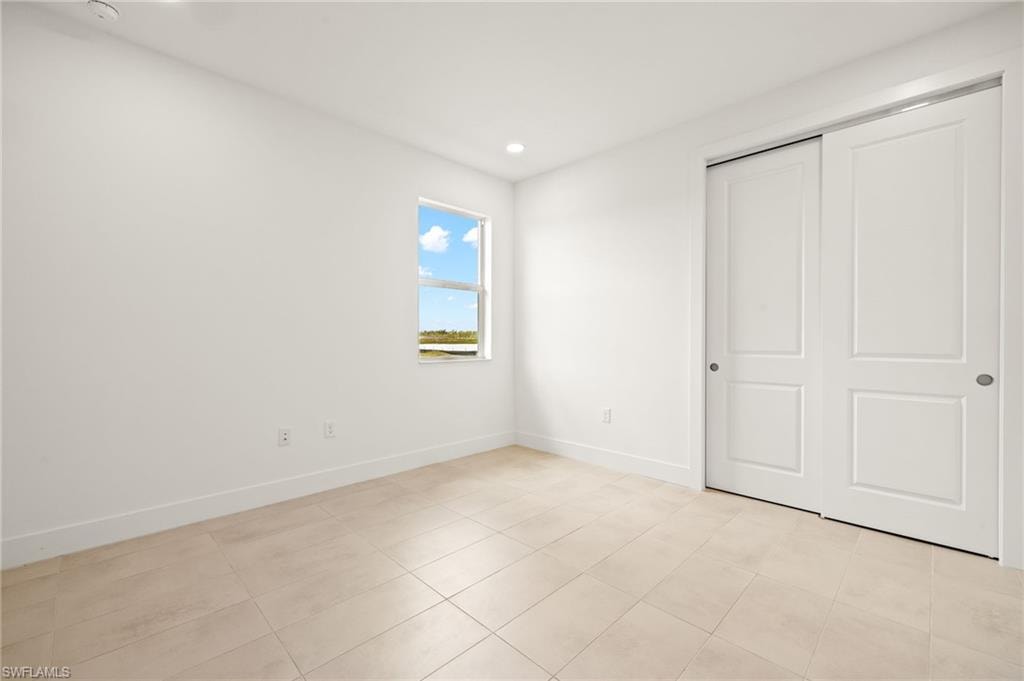 Additional bedroom (2nd floor)
