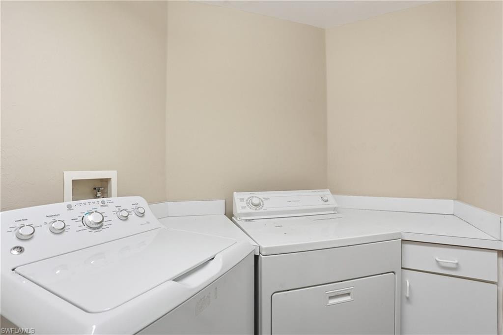 3500 Ballybridge CIR 202 photo 24