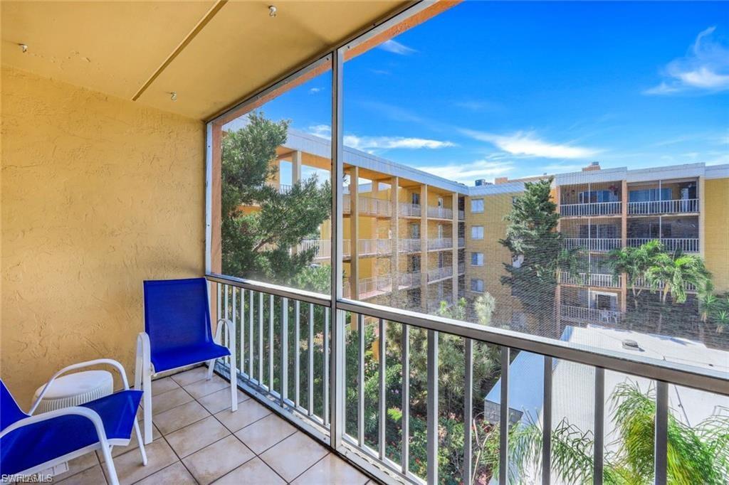 2366 E Mall DR 418 photo 18