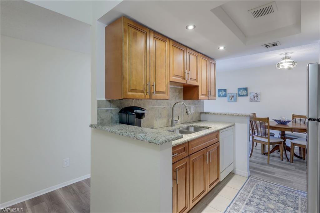2366 E Mall DR 418 photo 8