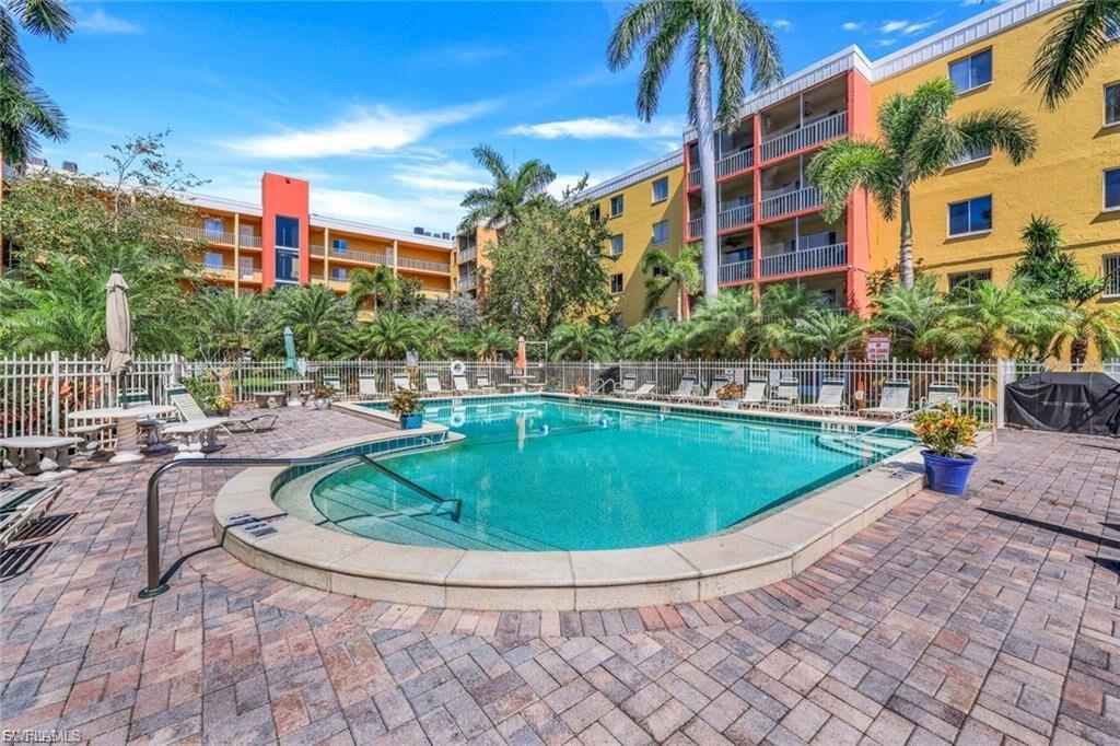 2366 E Mall DR 418 photo 25