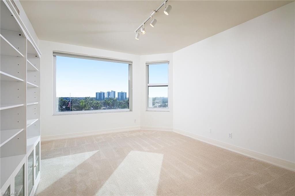 435 Dockside DR B703 photo 24