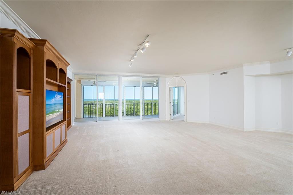 435 Dockside DR B703
