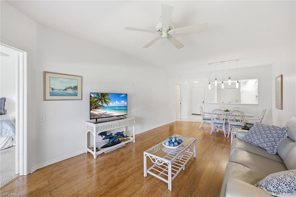 28072 Cavendish CT 2204 photo 6