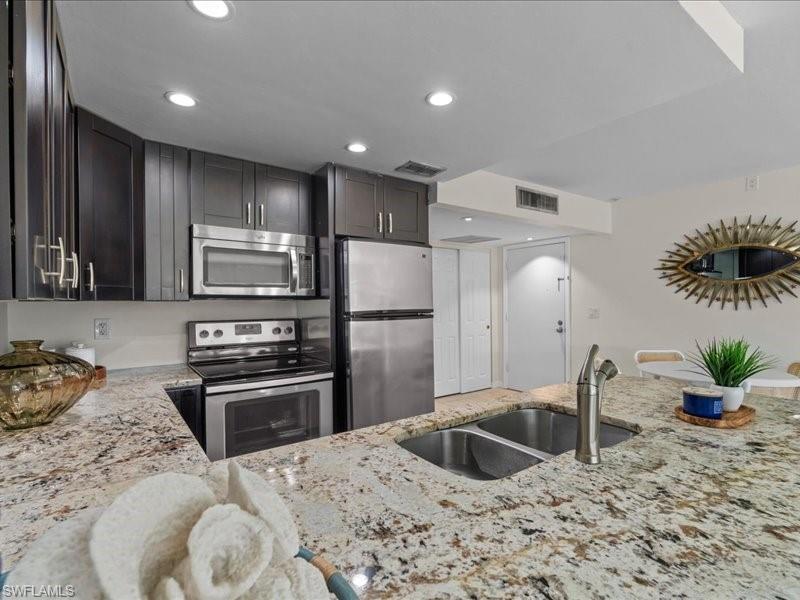 1084 Forest Lakes DR 7205