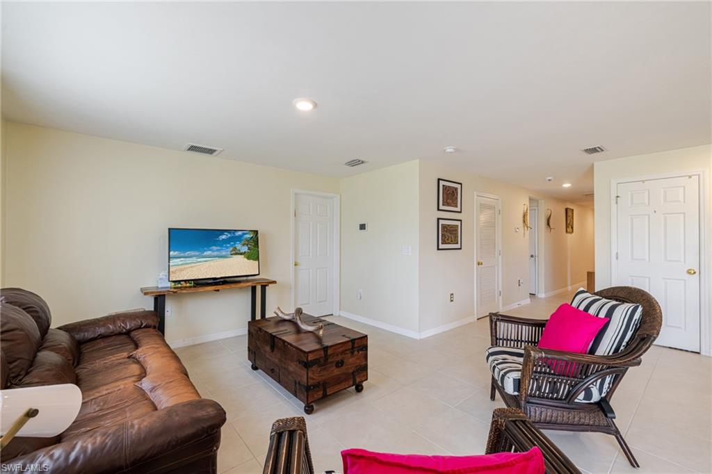 1607 35th LN photo 13