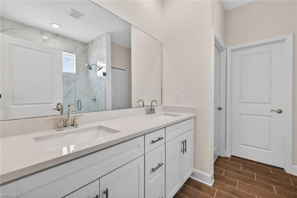1748 NW 19th ST photo 9