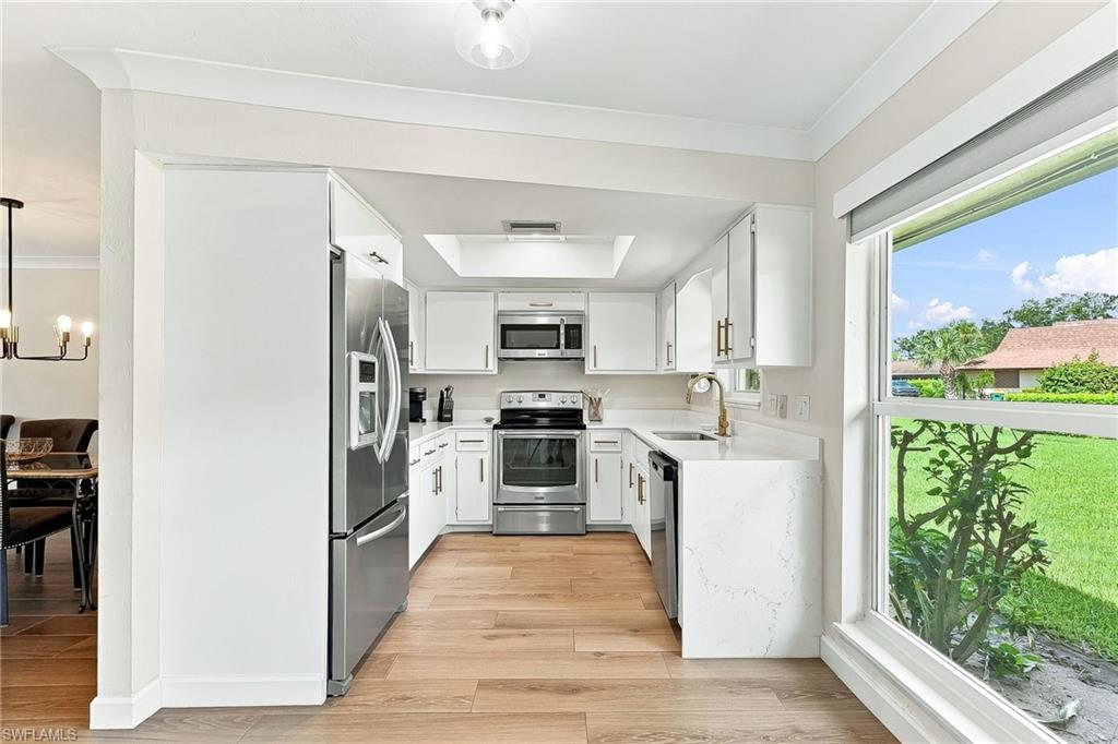 809 Palm View DR 8 photo 12