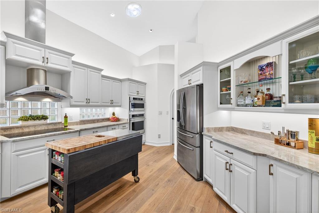 3296 LOOKOUT LN photo 9