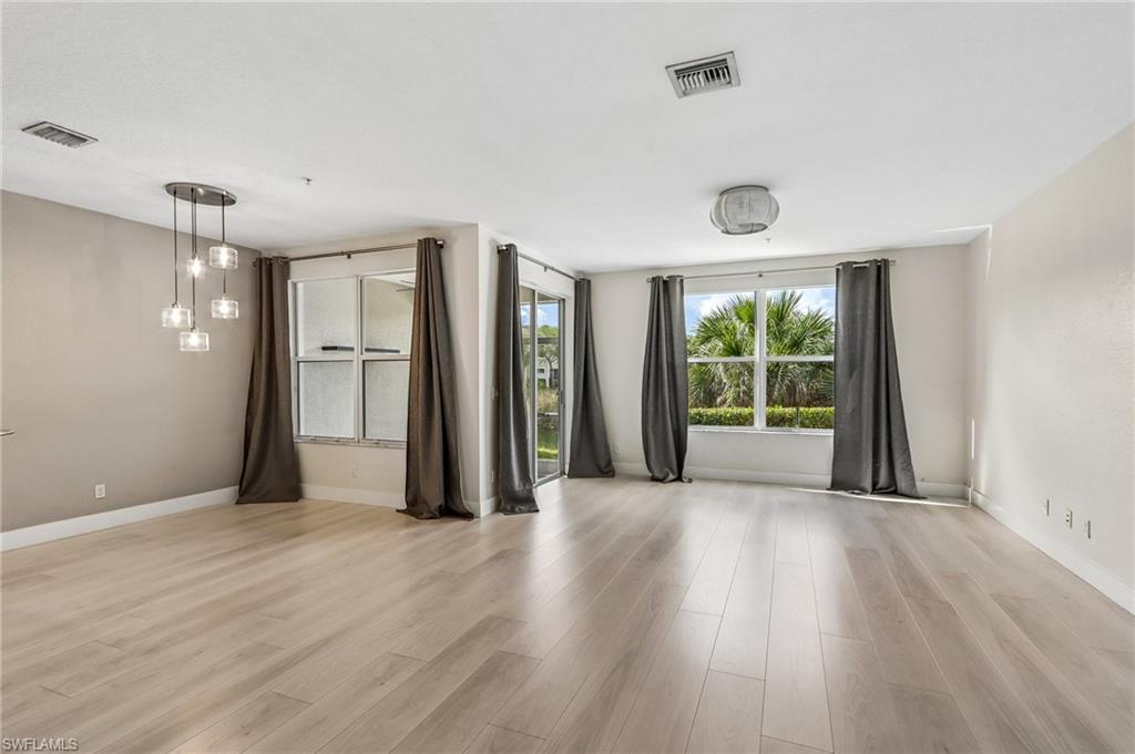 1410 Mariposa CIR 102
