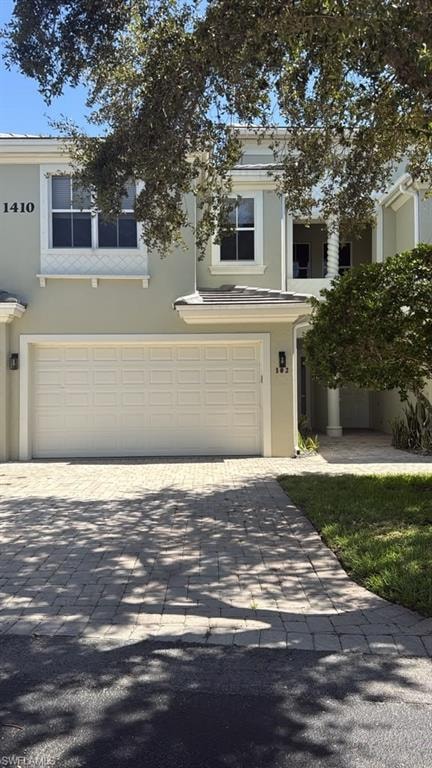 1410 Mariposa CIR 102 photo 12