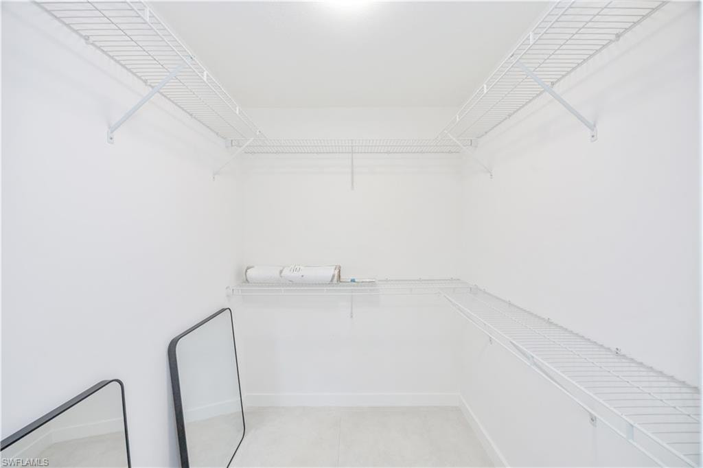 Owner's Walk In Closet