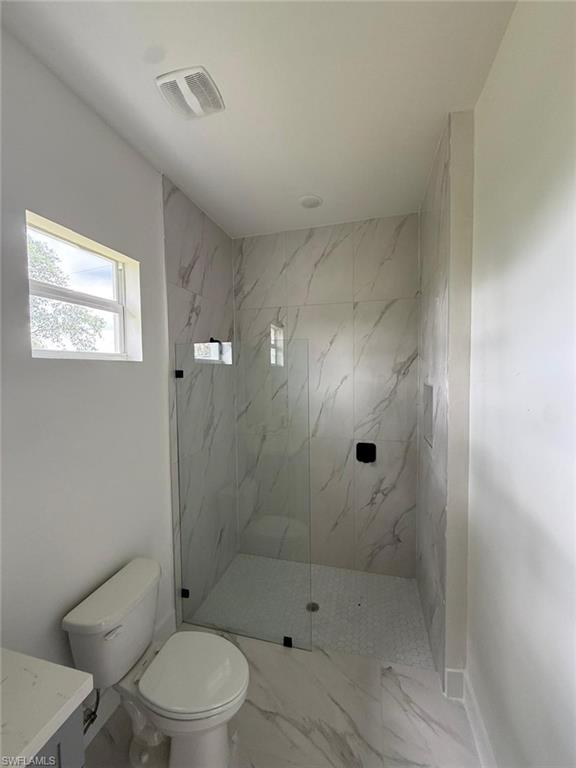 1089 Eisenhower BLVD photo 11