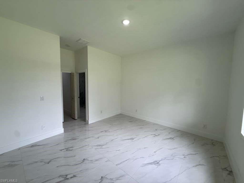 723 Epps Brown ST E photo 22