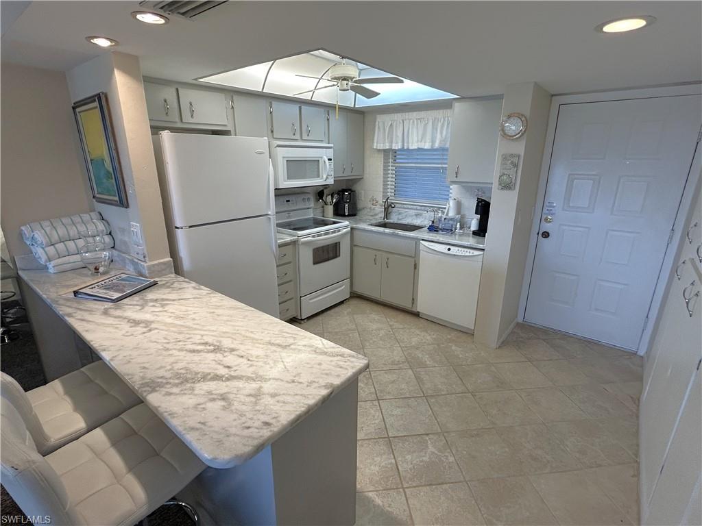 6899 Estero BLVD 232