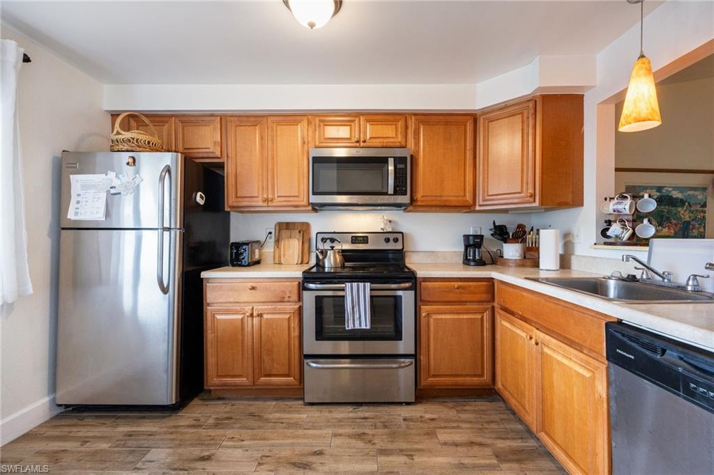 13277 Broadhurst LOOP photo 9