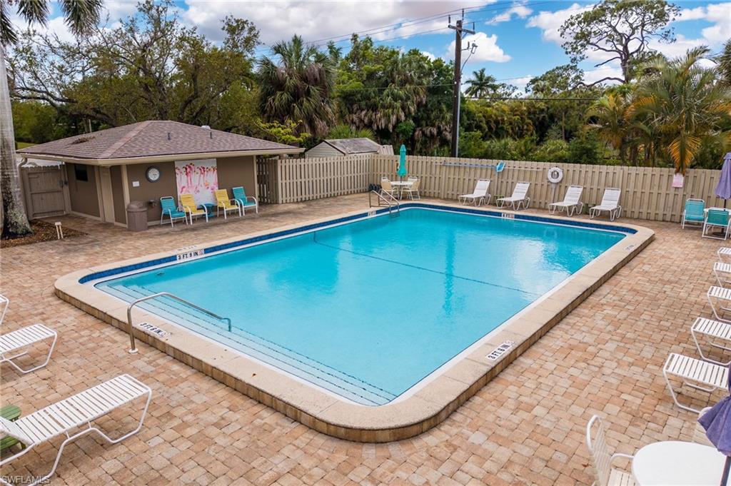 13277 Broadhurst LOOP photo 19