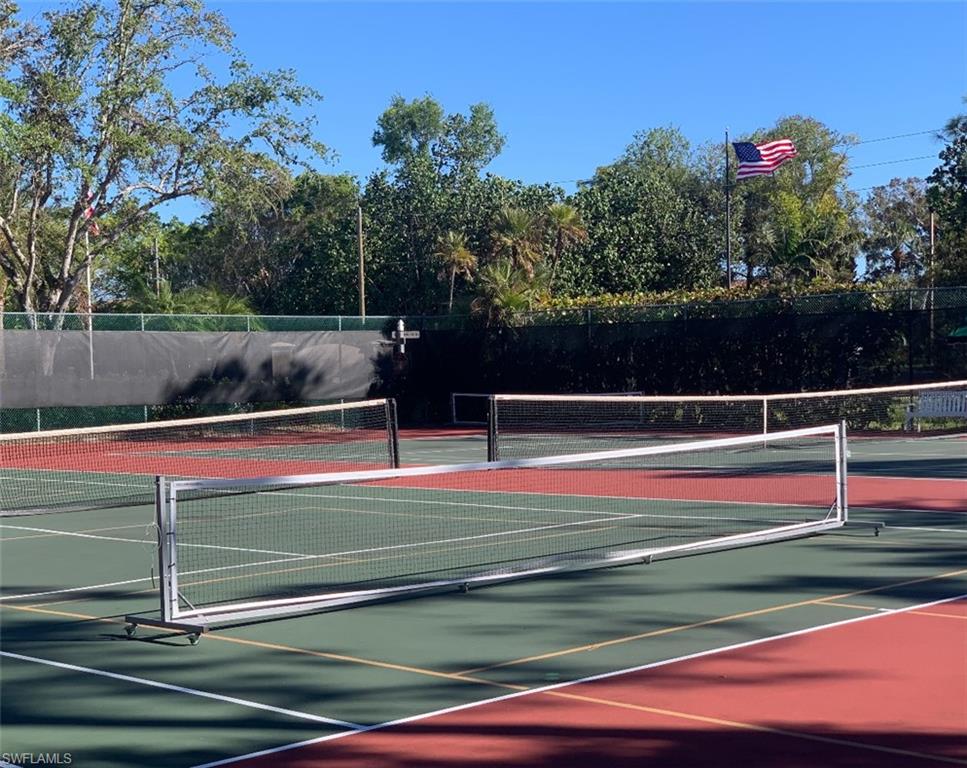 Community Tennis and Pickleball Courts