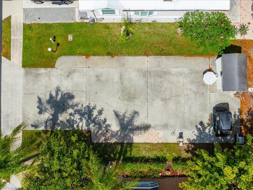1022 Crystal Lake DR
