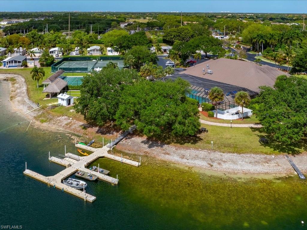 1022 Crystal Lake DR