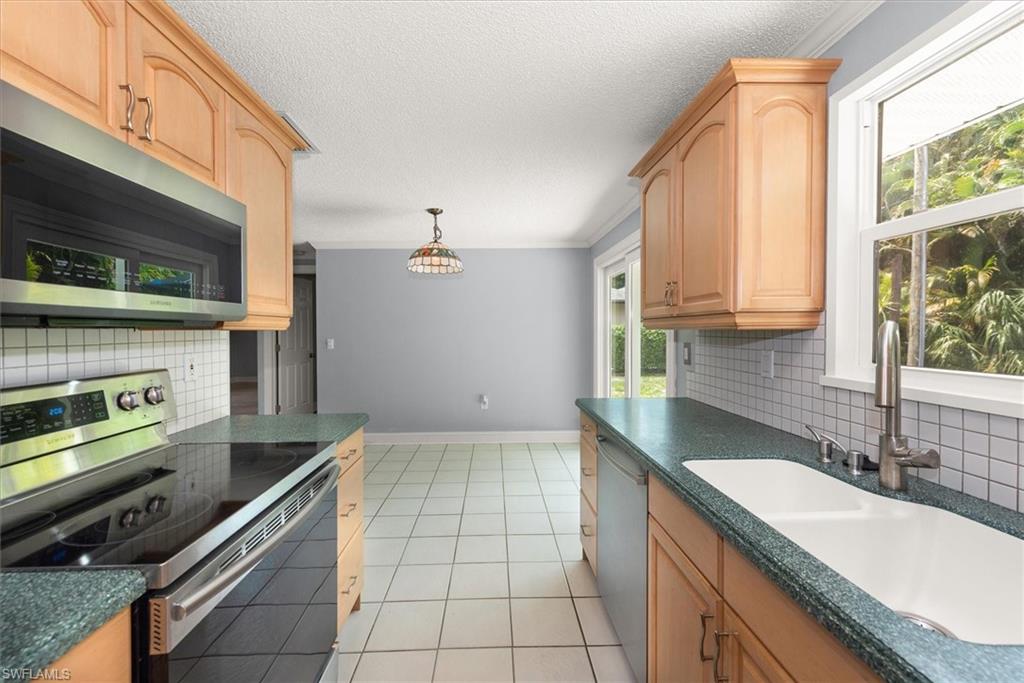 4639 Robin AVE photo 13