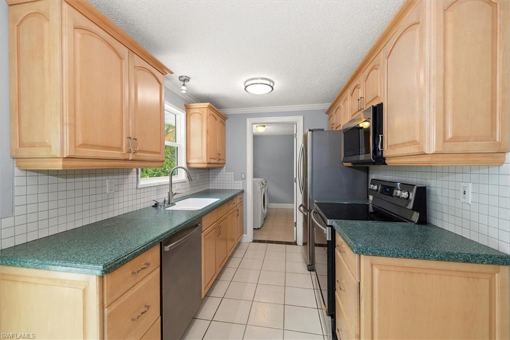 4639 Robin AVE photo 12