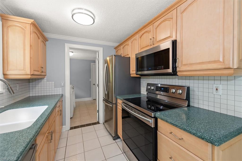 4639 Robin AVE photo 11