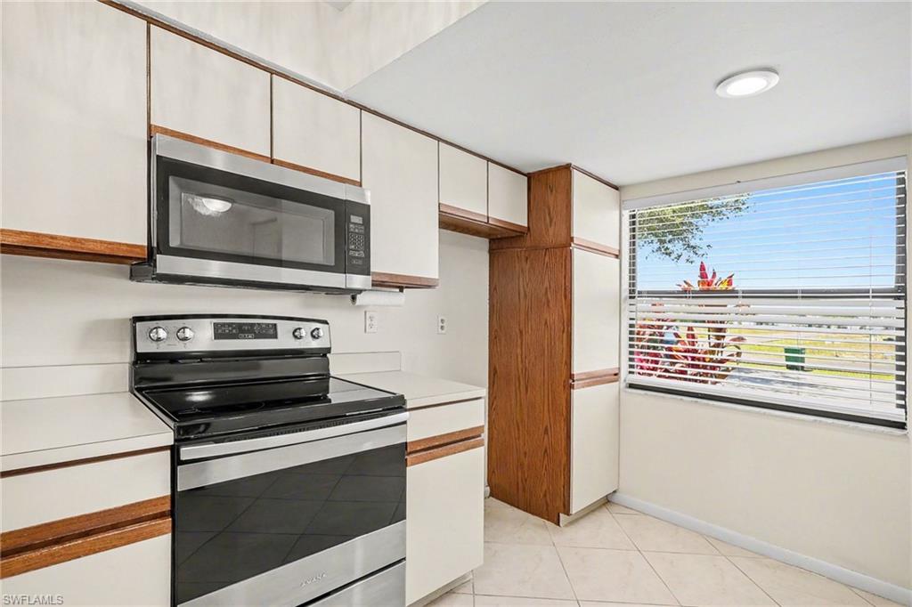 3739 SW 9th AVE 112 photo 7