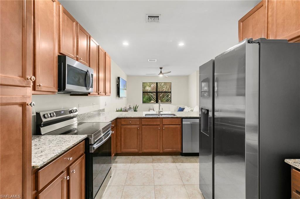 7797 Bristol CIR photo 10