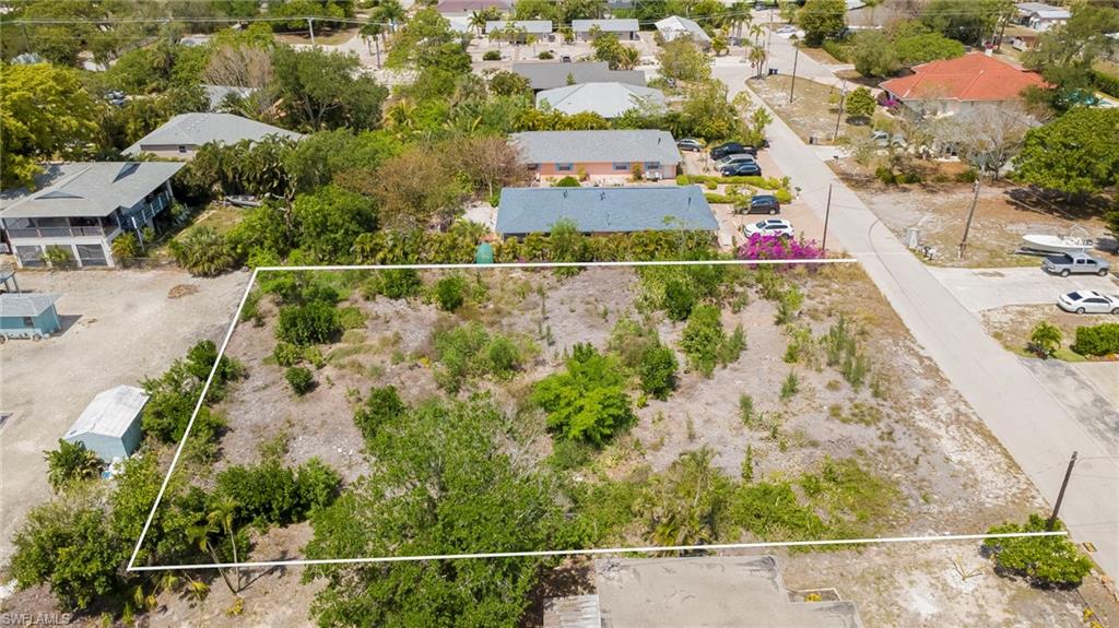 4211 Mariner LN photo 9