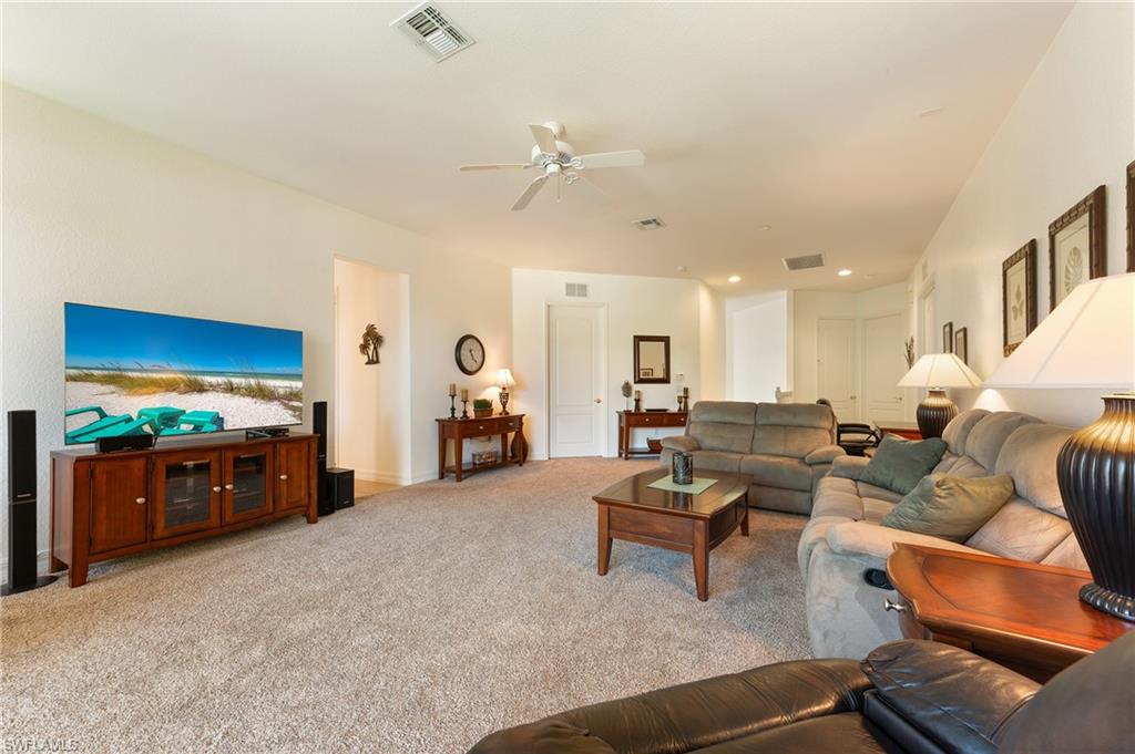 6011 Jonathans Bay CIR 402