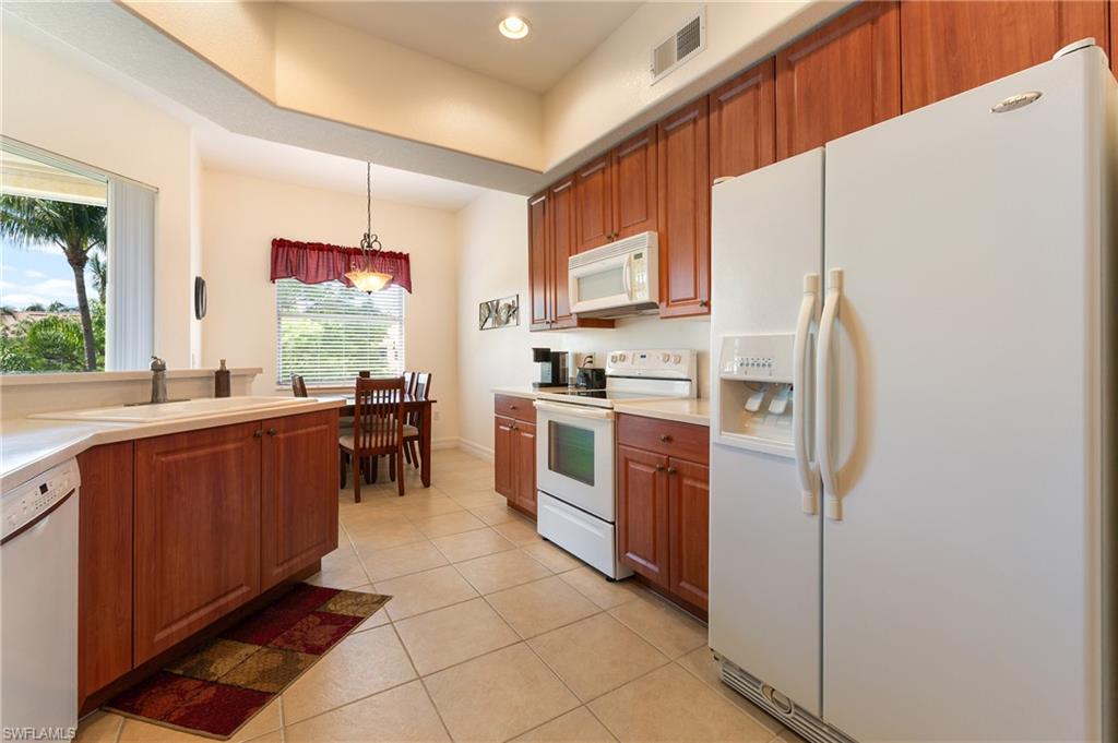 6011 Jonathans Bay CIR 402 photo 8