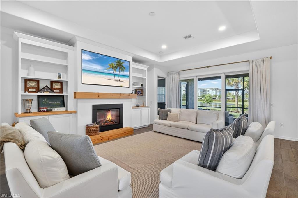 25000 Halliana LN
