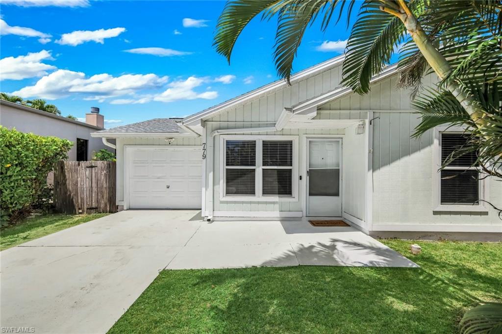 779 98th AVE N