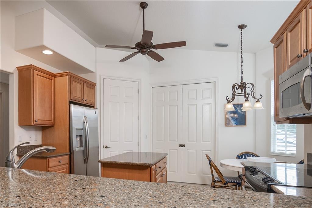 7845 Hawthorne DR 903 photo 9