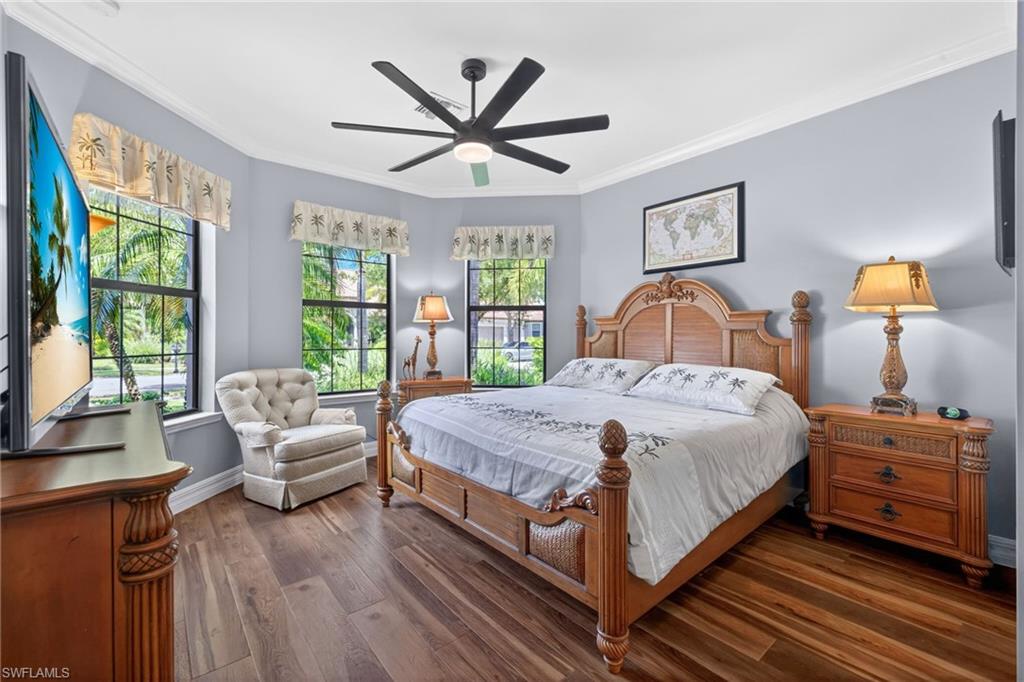 2nd Master Bedroom Suite w/Bathroom & Walk-In Closet, Bay Windows
