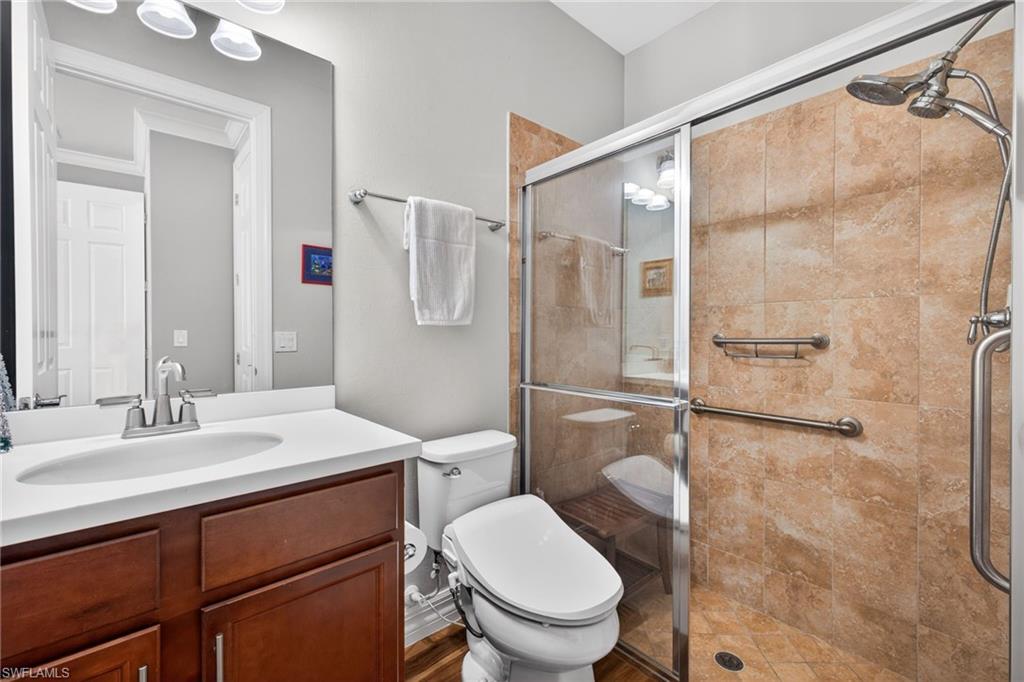 Private En-Suite To 2nd Master w/Integrated Bidet