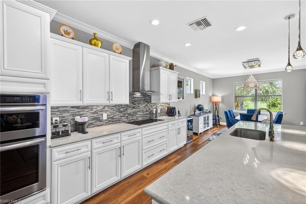Custom Cabinetry w/Pull Out Drawers