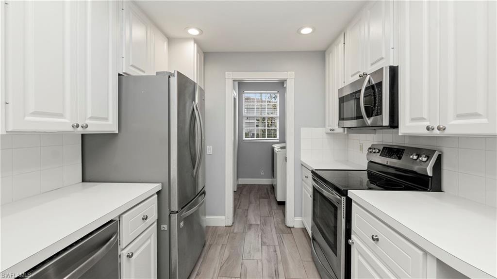 5766 Cove CIR 24 photo 7