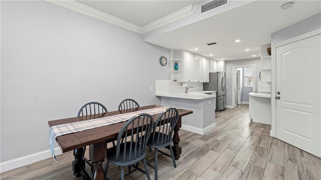 5766 Cove CIR 24 photo 9
