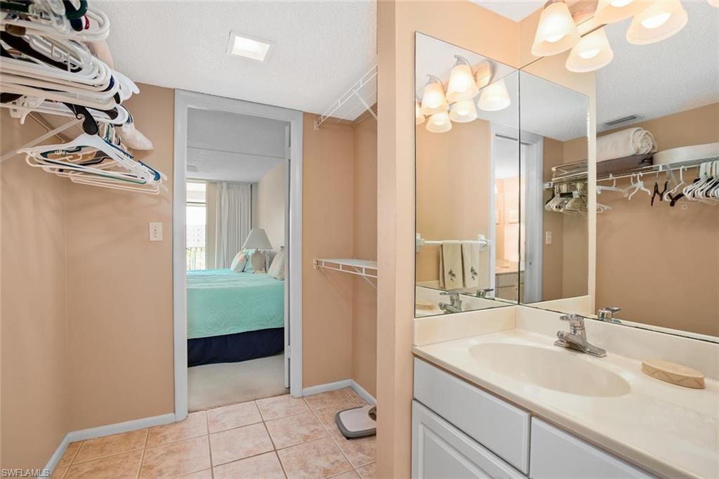 3 BLUEBILL AVE 610 photo 14