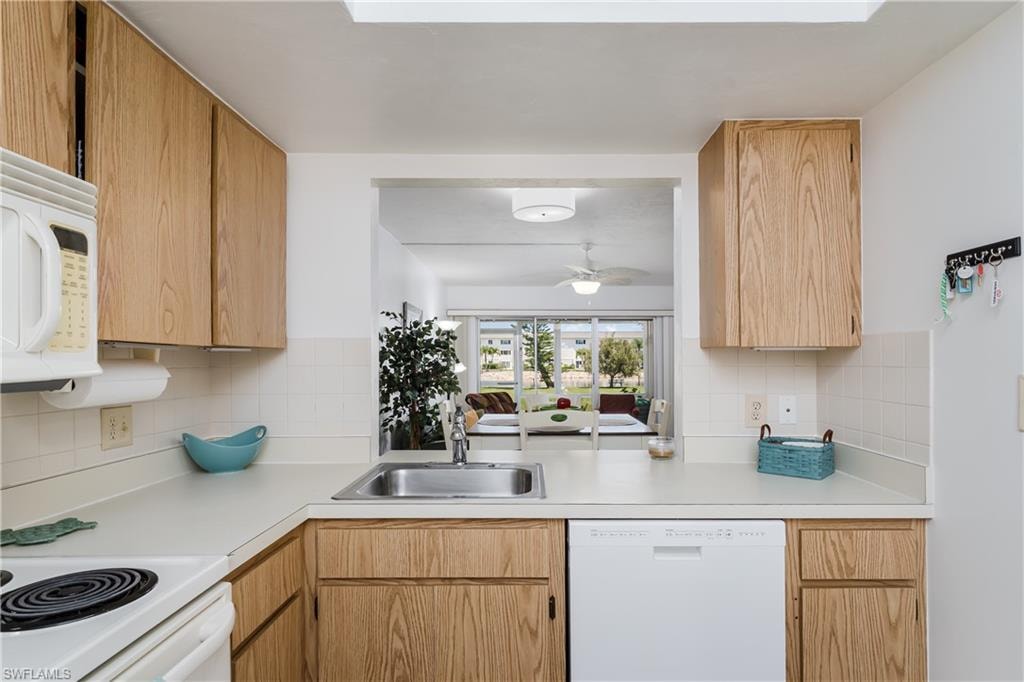 1008 Manatee RD G106