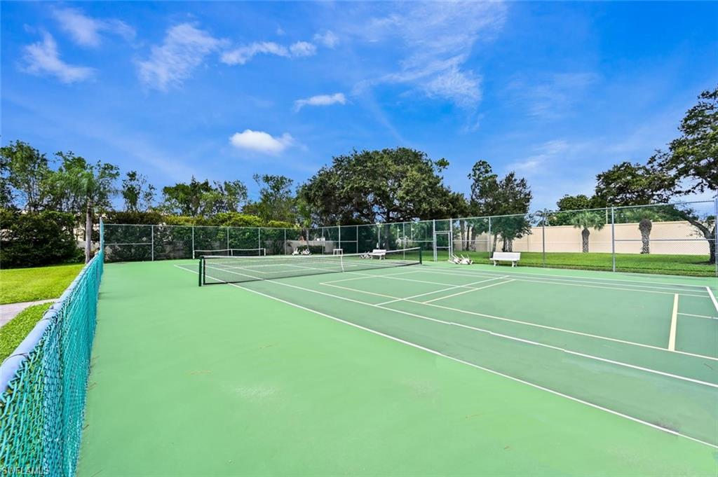 Country Glen Tennis/Pickleball Court