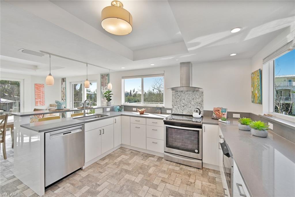 2499 Harbour LN photo 12