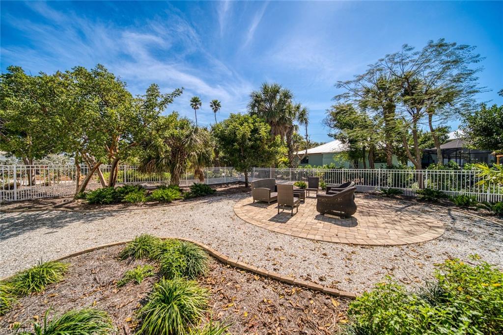 2499 Harbour LN photo 37