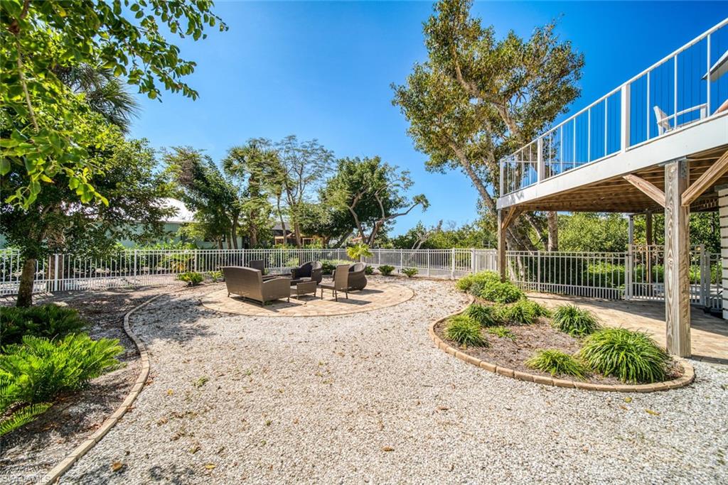 2499 Harbour LN photo 35